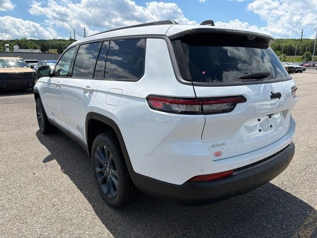 New 2026 Bright White Clear-Coat Exterior Paint Jeep  image 5