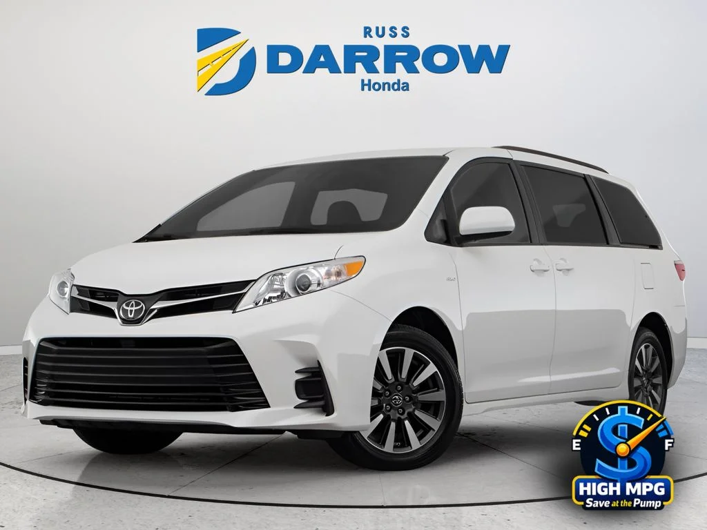 Used 2018 White Toyota LE image 12