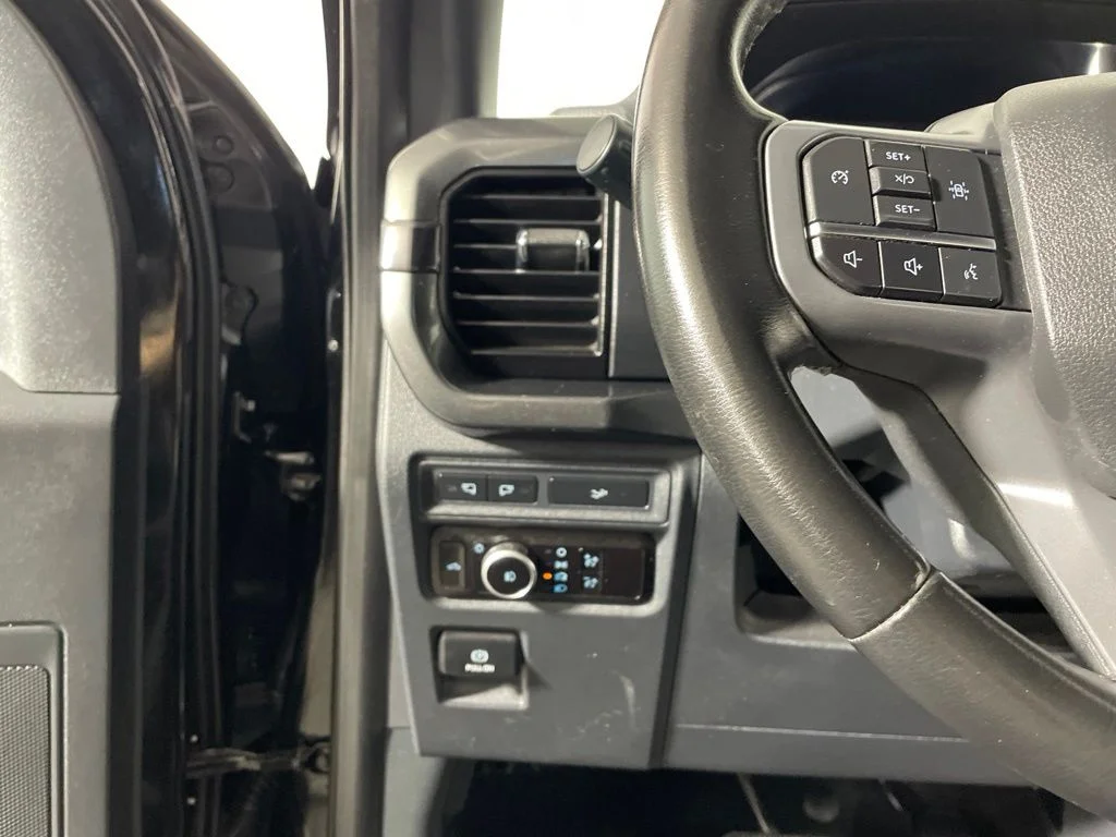 Used 2023 Agate Black Metallic Ford XLT image 14