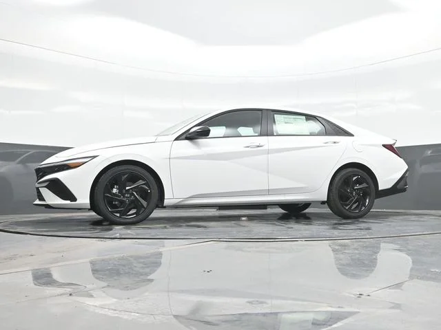 New 2026 White Hyundai SEL Sport image 21