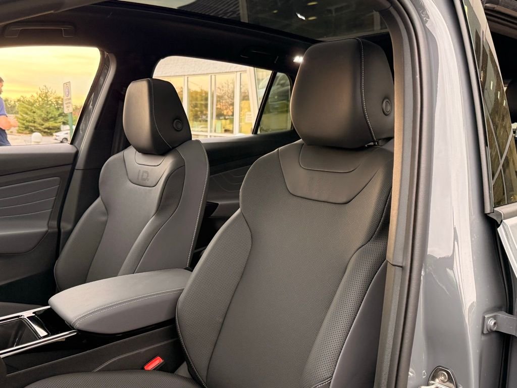 2025 Volkswagen ID.4 PRO S - Photo 11