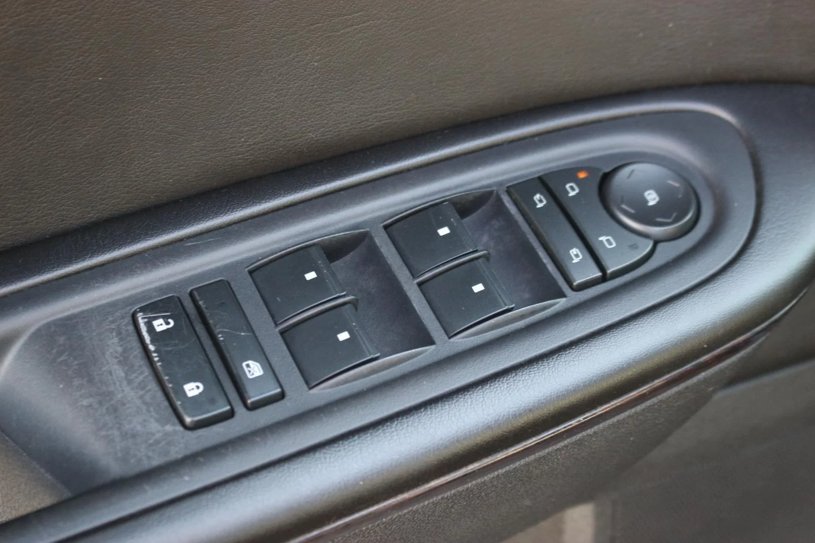 Used 2016 MOSAIC BLACK METALLIC Chevrolet LTZ image 16