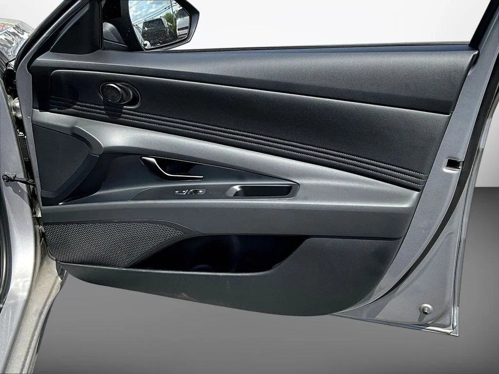 New 2026 Silver Hyundai SEL Sport image 31