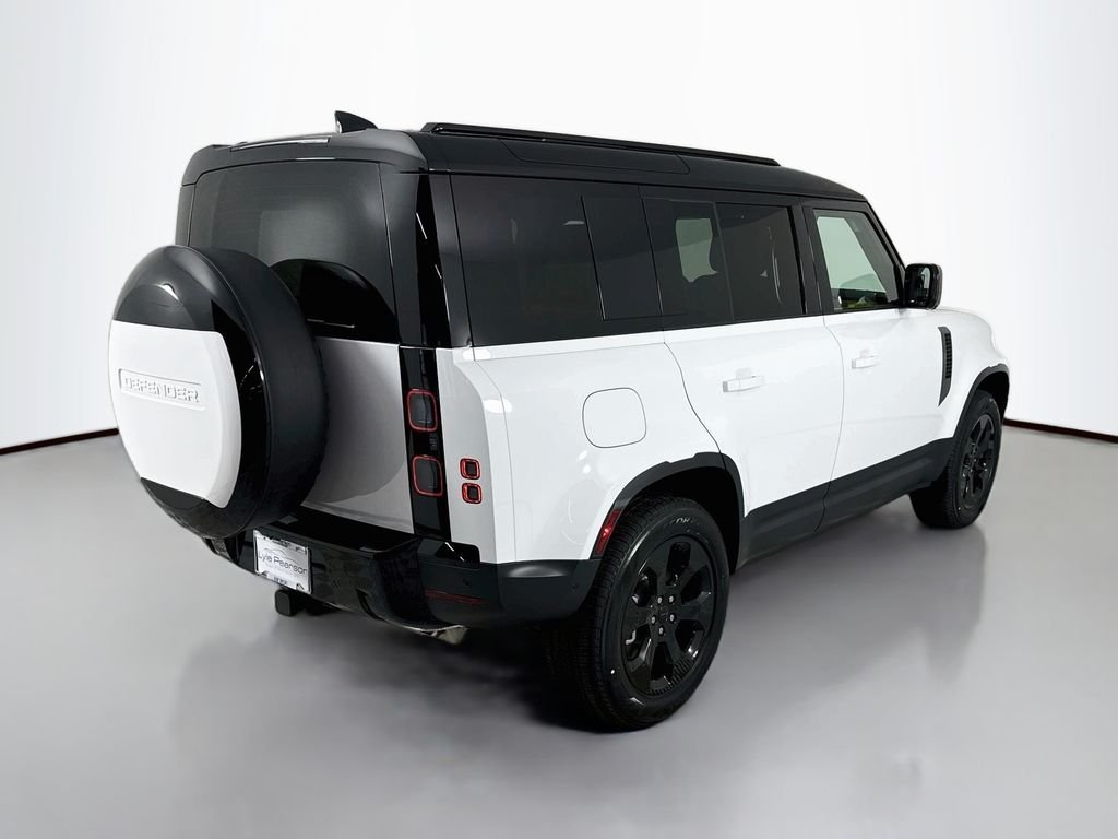 New 2026 Fuji White LAND ROVER S image 9