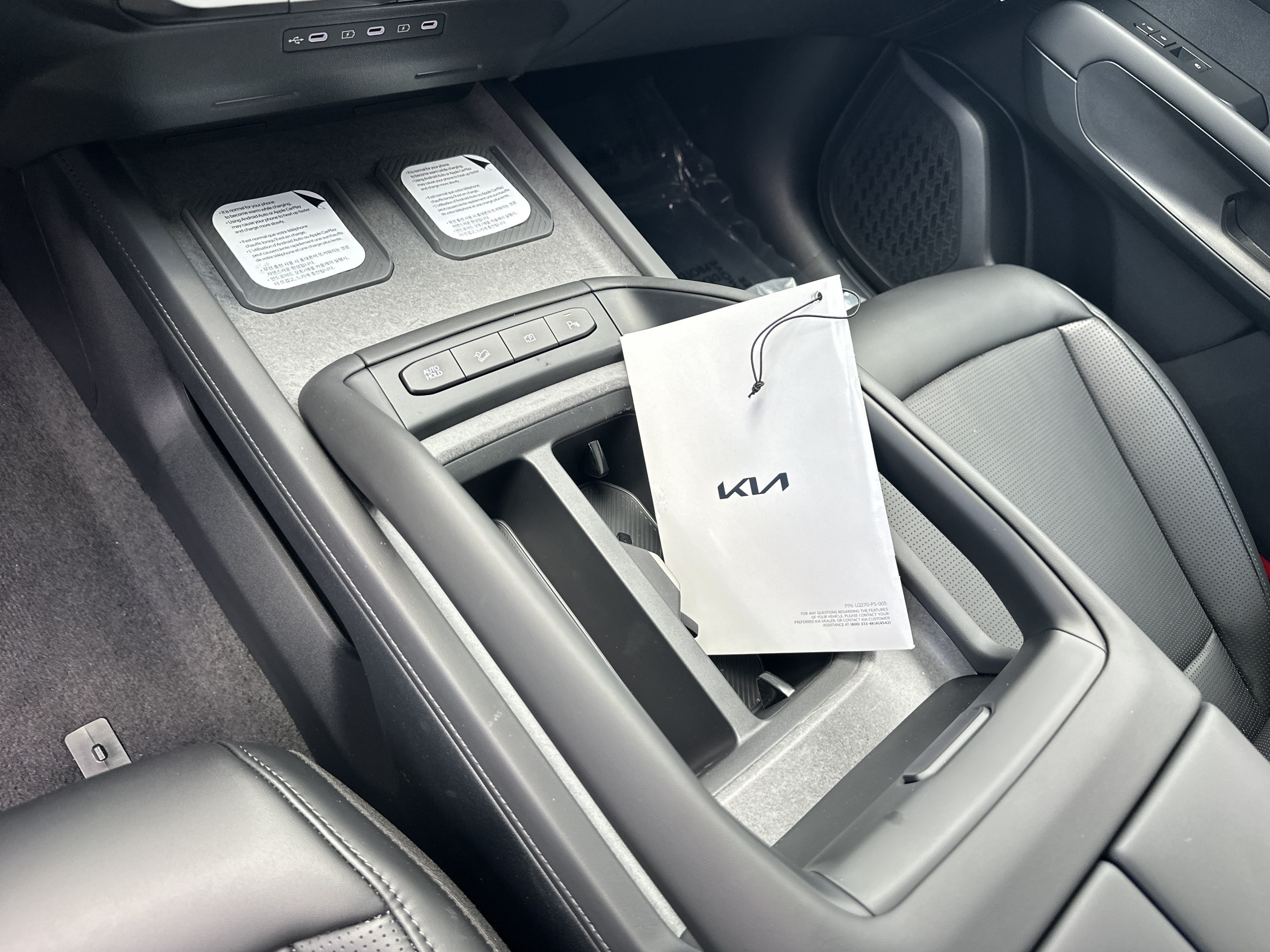 New 2027 Ivory Silver Kia S image 26