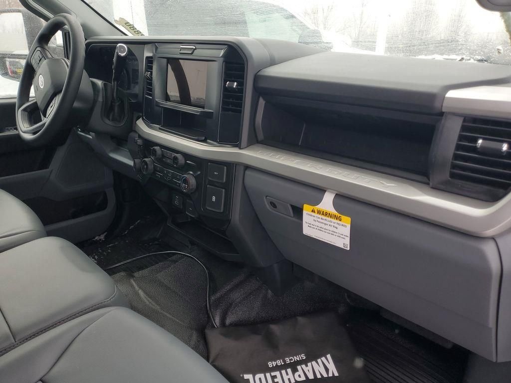 New 2025 Oxford White Ford F-350® XL image 10