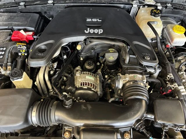Used 2020 Black Jeep Sport image 22