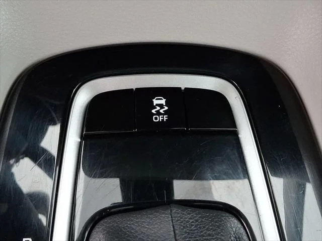 2023 Toyota Corolla LE - Photo 25