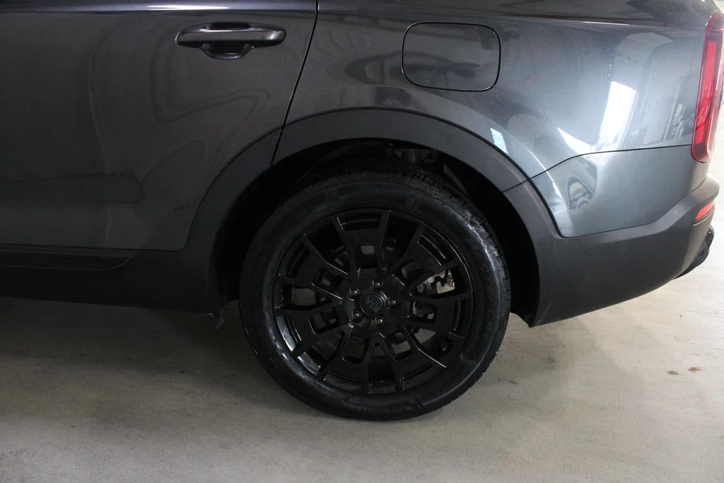 Used 2021 Gray Kia EX image 28