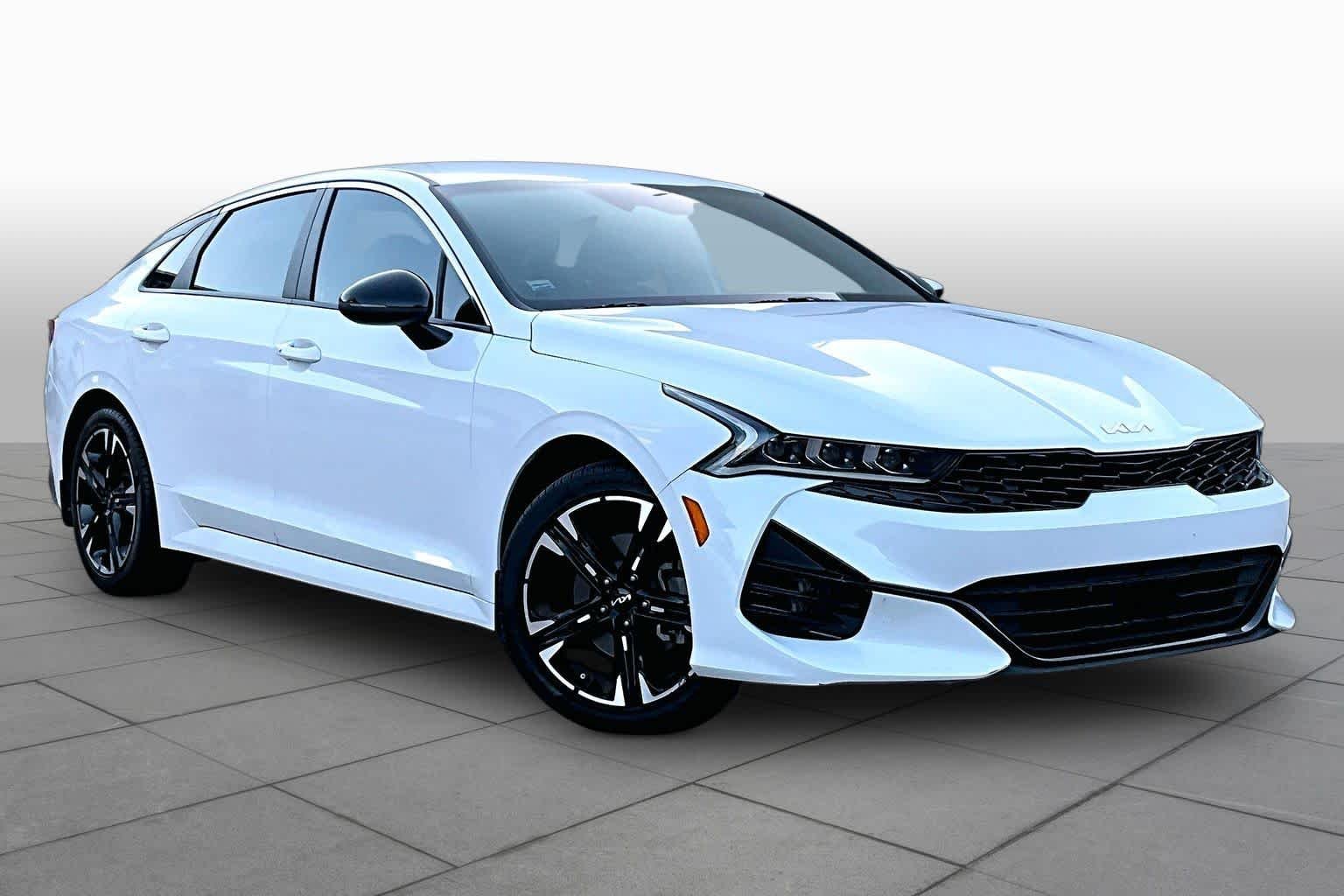 Used 2023 Glacial White Pearl Kia GT-Line image 3
