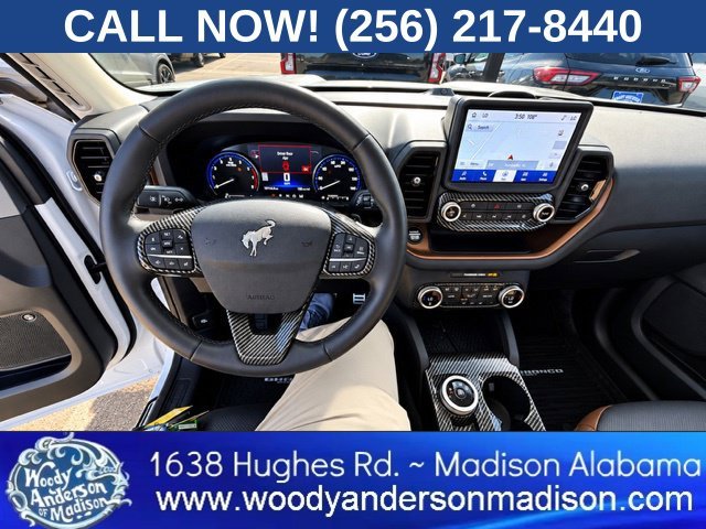 Used 2024 White Ford Badlands image 5