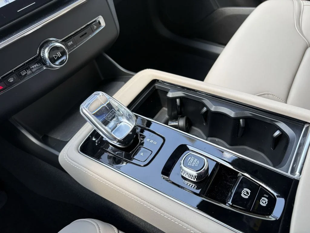 2026 Volvo XC90 Plus - Photo 21