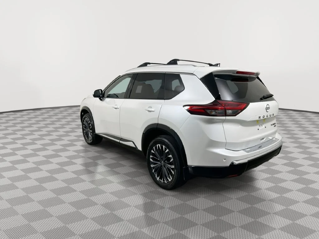 New 2026 Everest White Pearl TriCoat Nissan Platinum image 6
