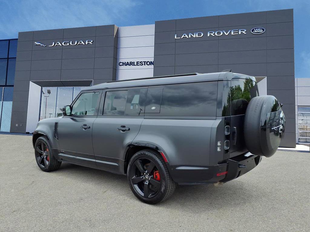 Certified Used 2024 Carpathian Grey Premium Metallic Land Rover X image 3