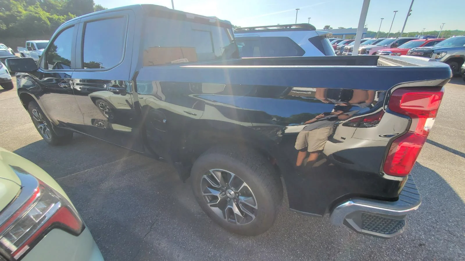 Used 2022 Black Chevrolet LT image 8