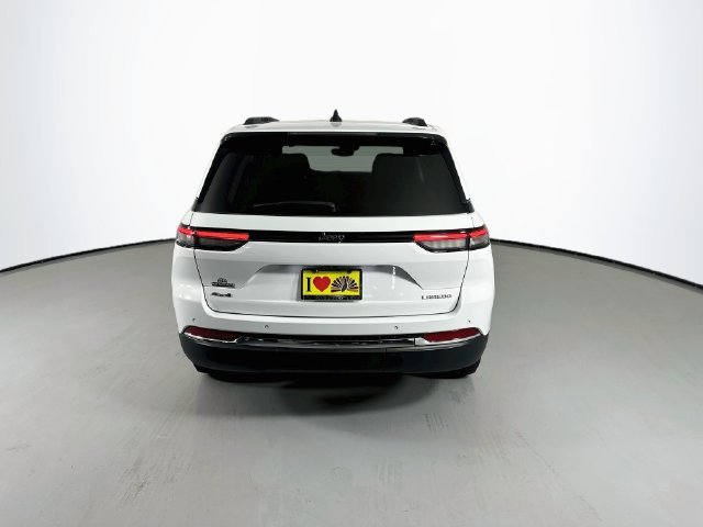 Used 2023 White Jeep Laredo X image 8
