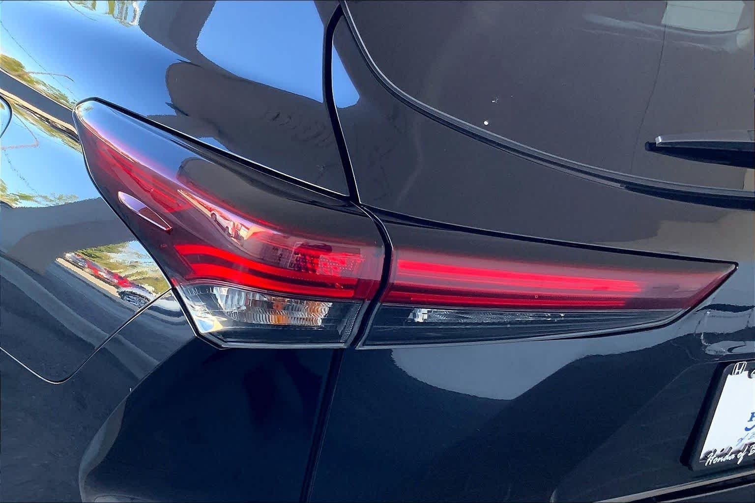 2024 Toyota Highlander LE - Photo 48
