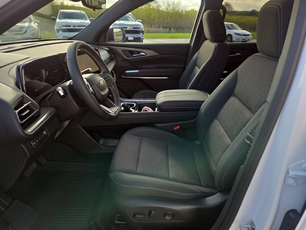 2026 Chevrolet Traverse LT - Photo 24