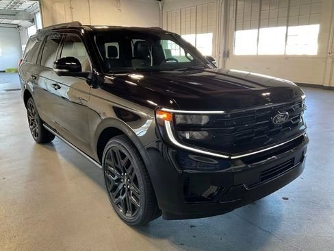 2026 Ford Expedition Platinum 4WD