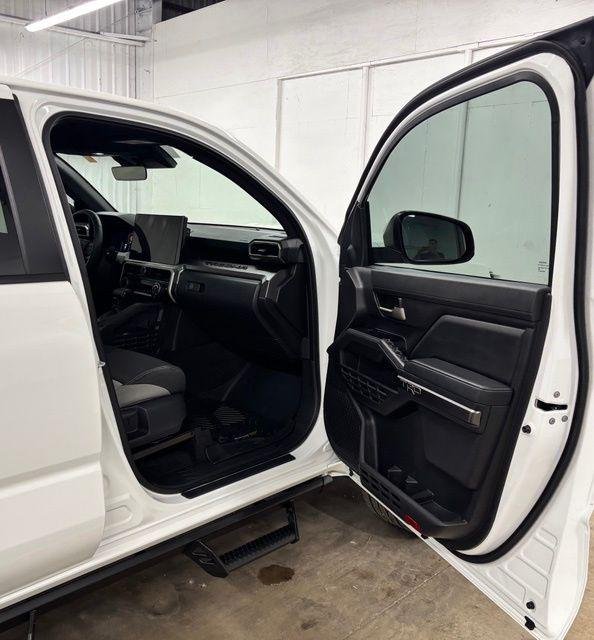 Used 2025 ICE CAP Toyota  image 17