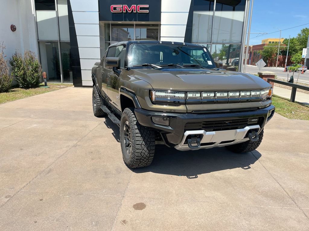 2025 GMC Hummer EV 2X's photo