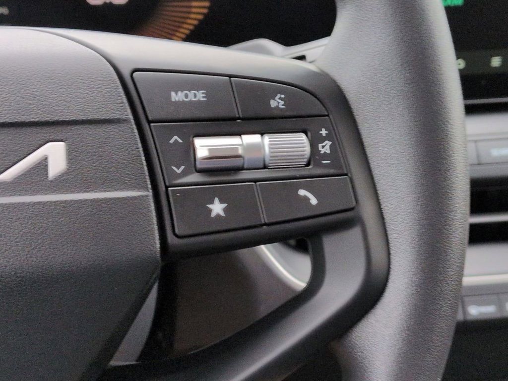 New 2026 Snow White Pearl Kia LXS image 22
