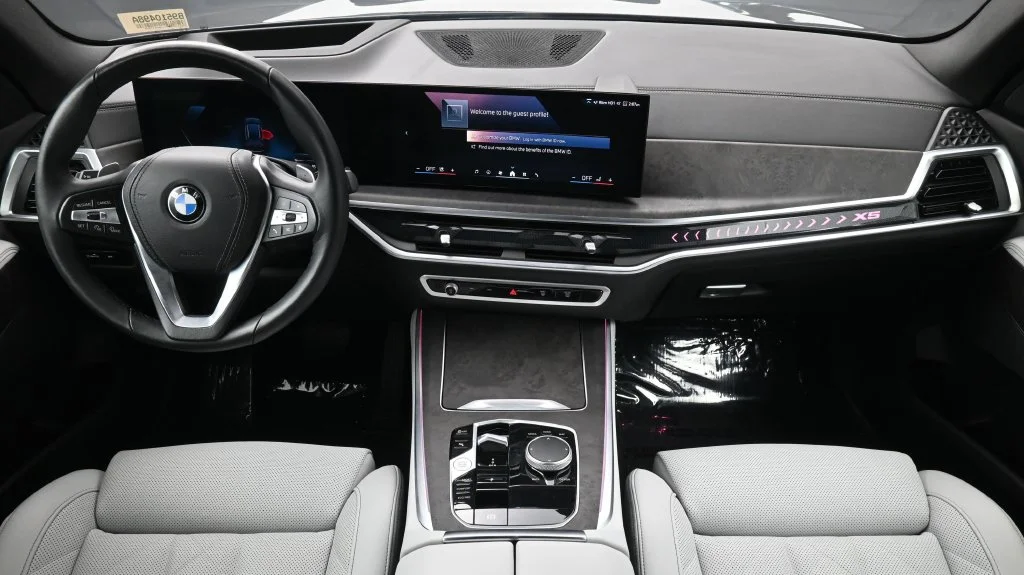 Certified Used 2025 Black BMW sDrive40i image 4