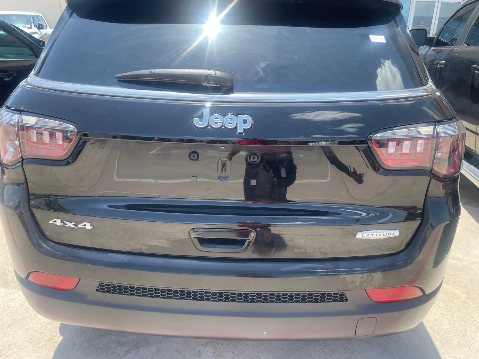 Used 2025 Black Jeep Latitude image 11