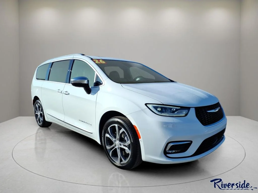 2026 Chrysler Pacifica Pinnacle AWD's photo