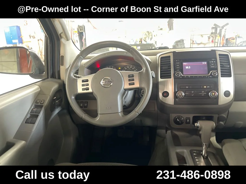 Used 2016 Brown Nissan SV image 17