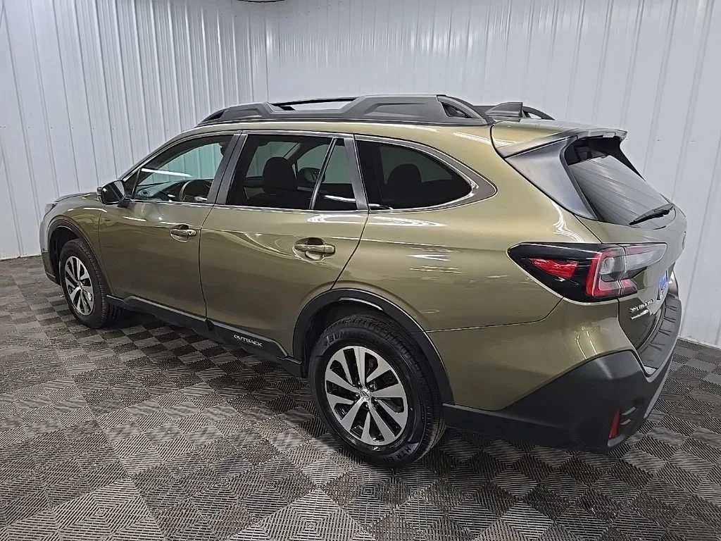 Used 2022 Green Metallic Subaru Premium image 9