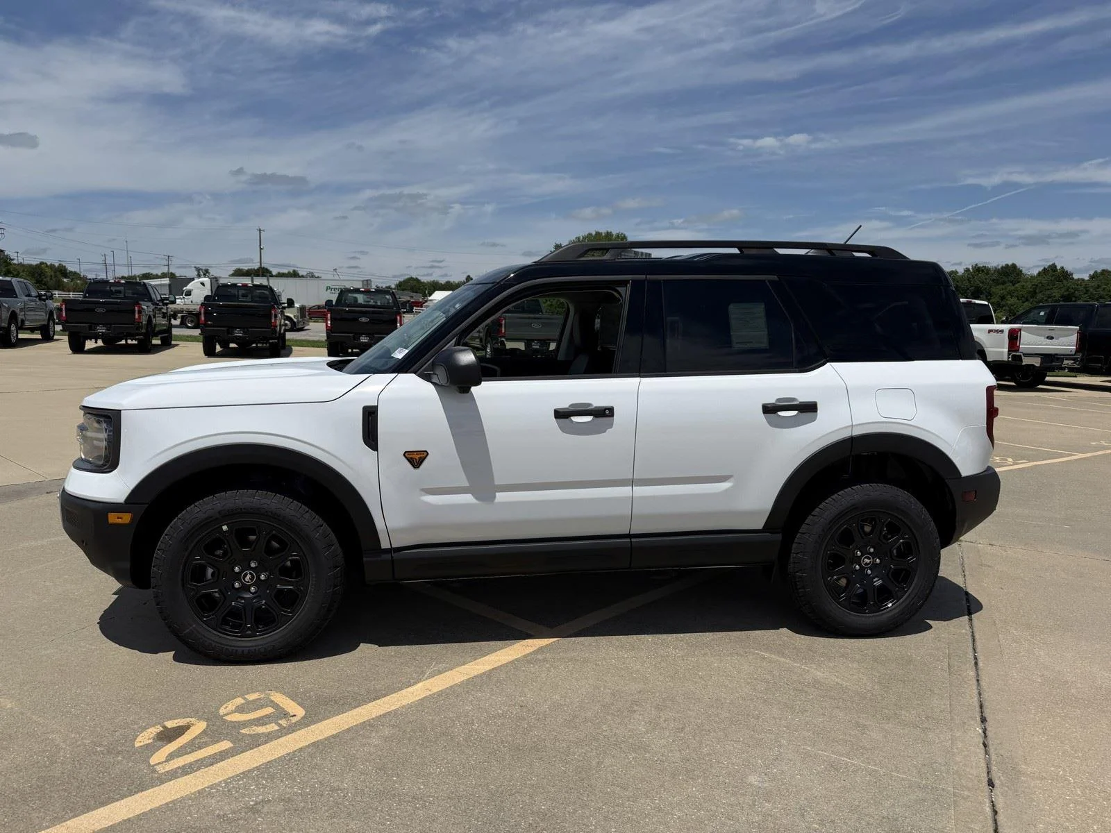 New 2026 Oxford White Ford Badlands® image 5