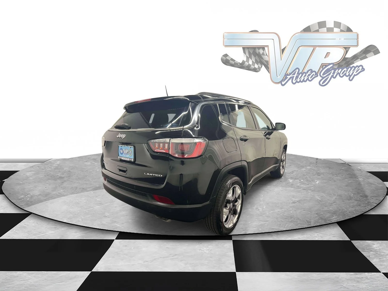 Used 2019 Diamond Black Crystal Pearlcoat Jeep Limited image 6