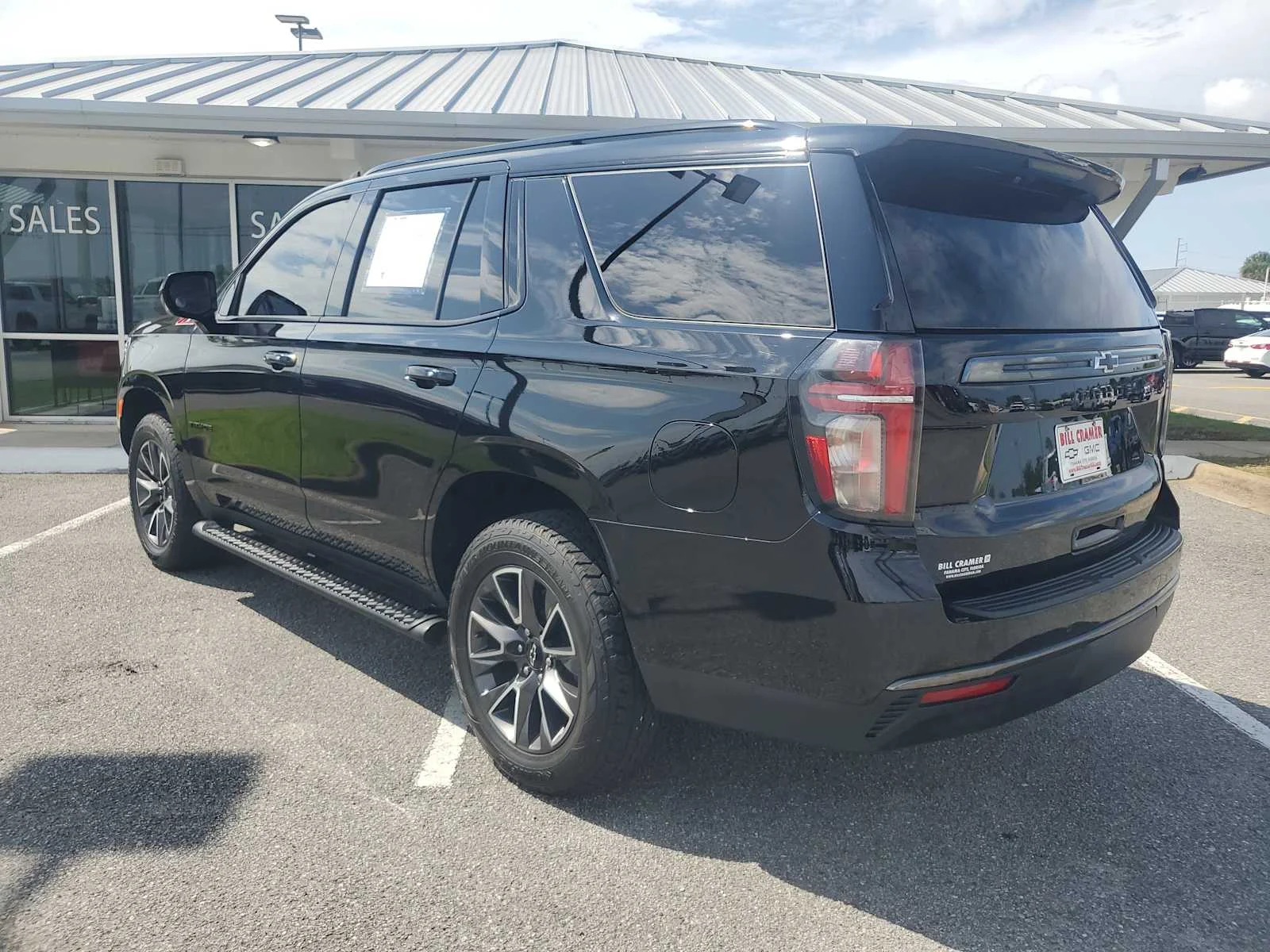 Used 2022 BLACK Chevrolet Z71 image 3