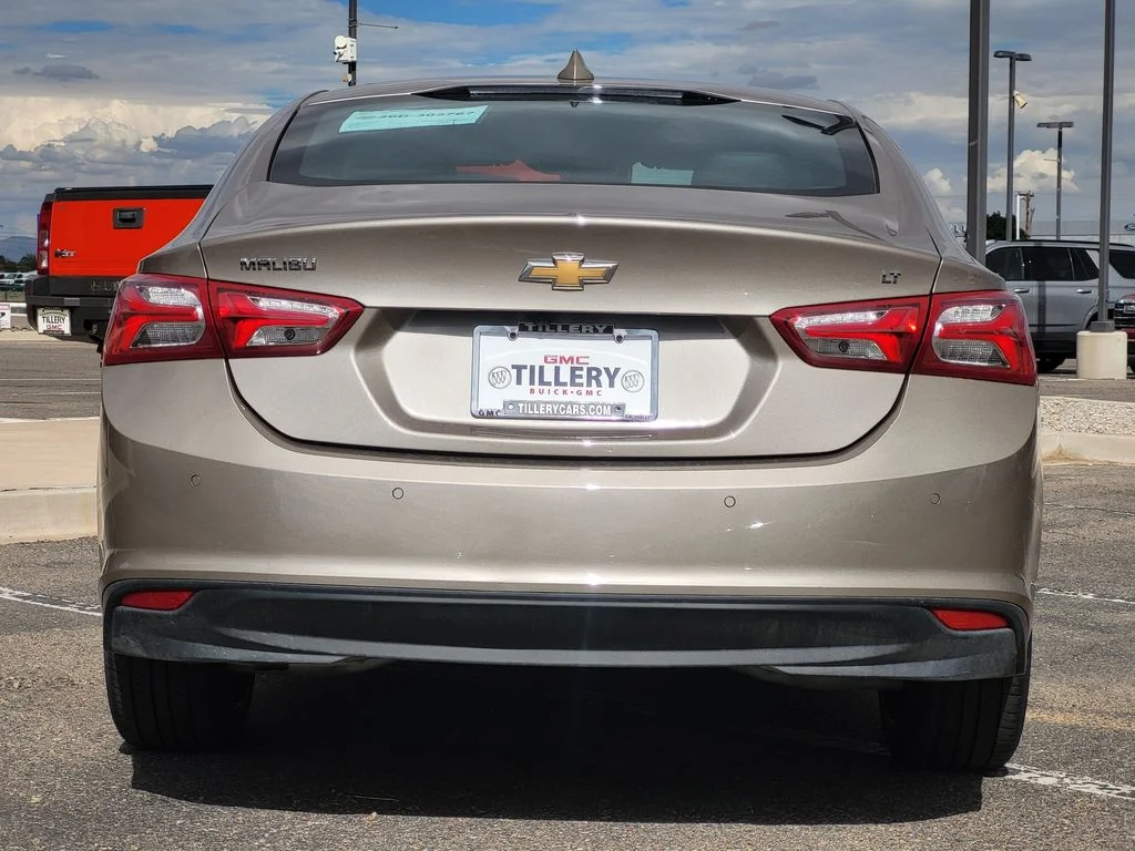 Used 2024 Mineral Gray Metallic Chevrolet 2LT image 6