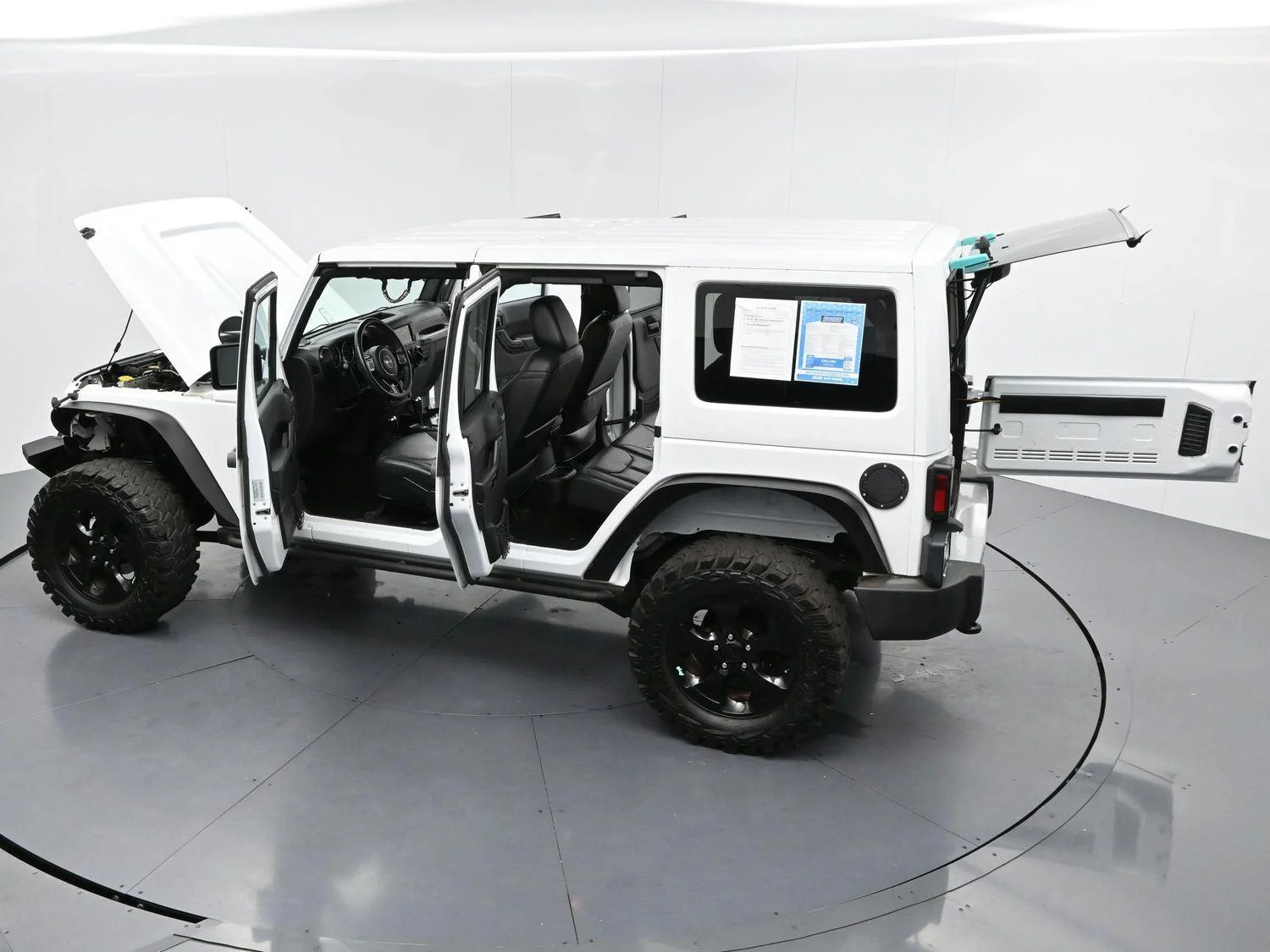 Used 2015 Bright White Clearcoat Jeep Altitude image 38