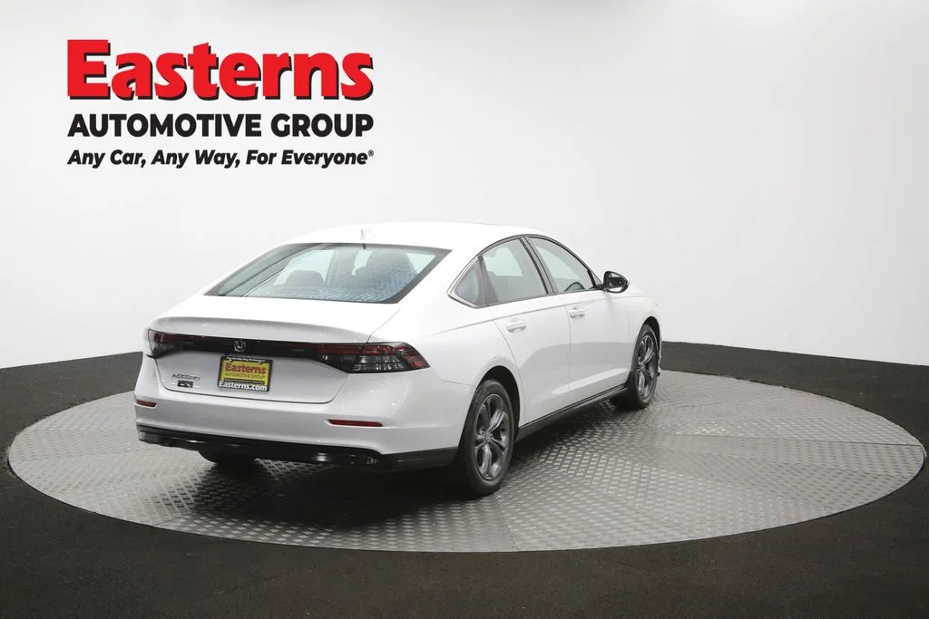 Used 2024 White Honda EX image 39