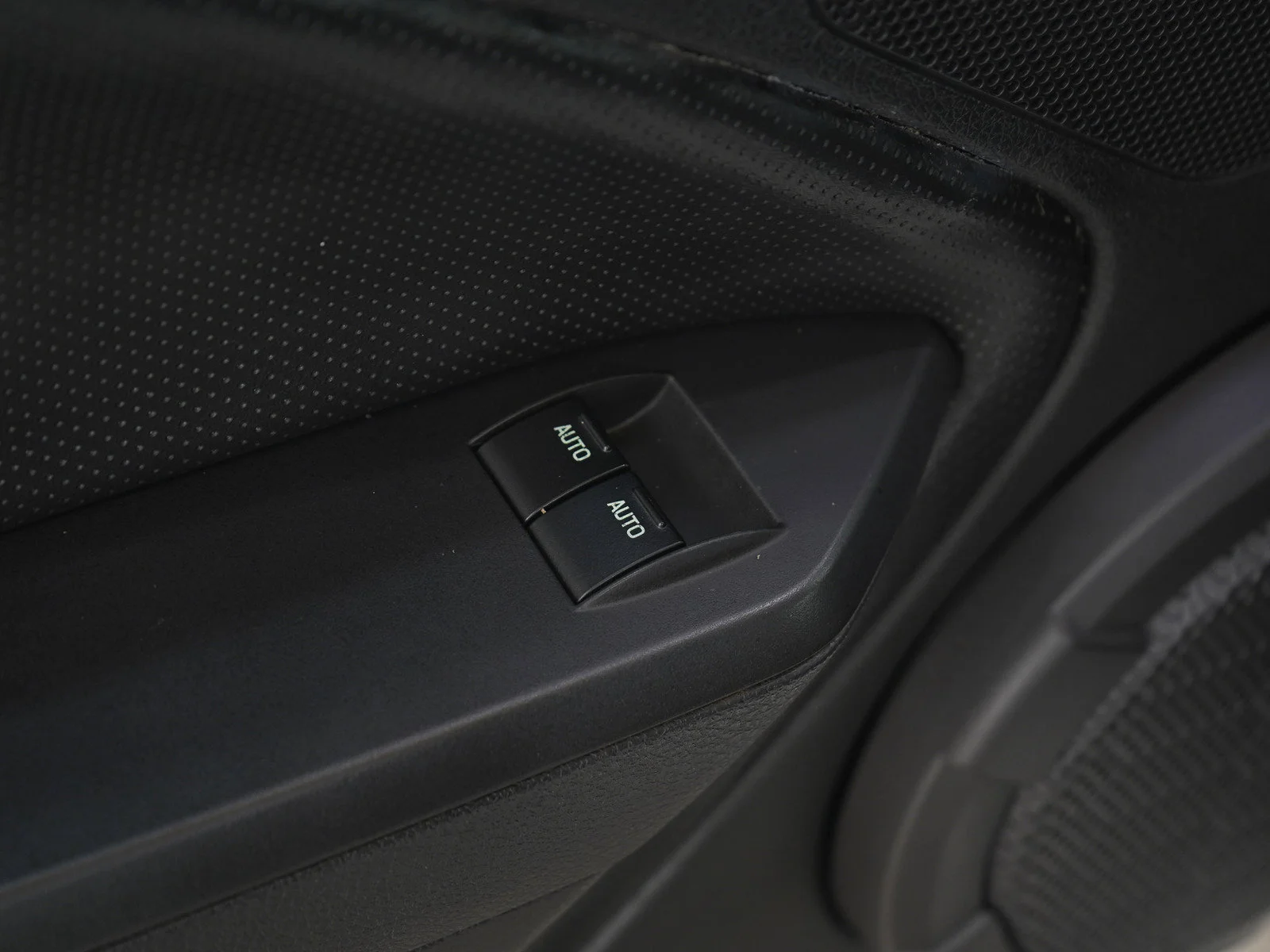 Used 2009  Ford Shelby GT500 image 18