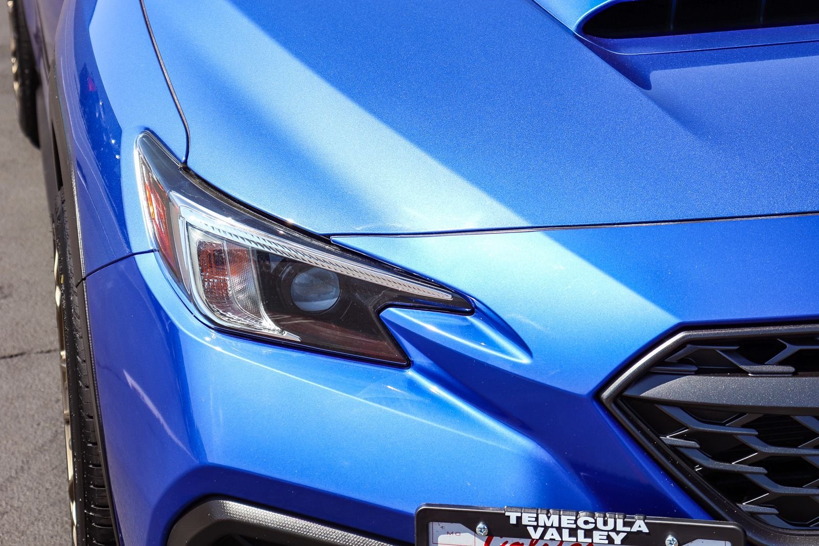 Used 2022 Blue Pearl Subaru Base image 12