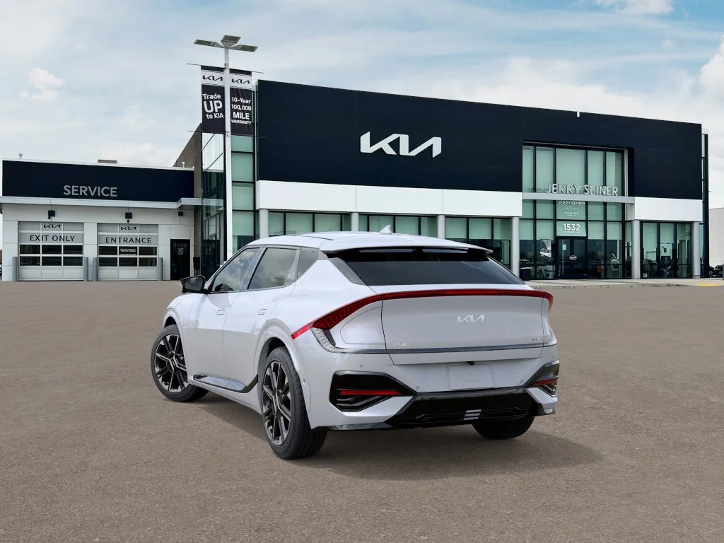 New 2026 Glacial White Pearl Kia GT-Line image 4