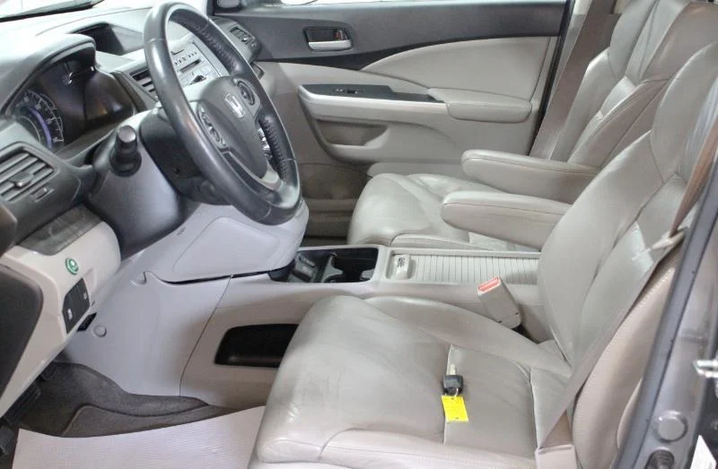 Used 2014 Silver Honda EX-L 2WD 5-Speed AT image 13