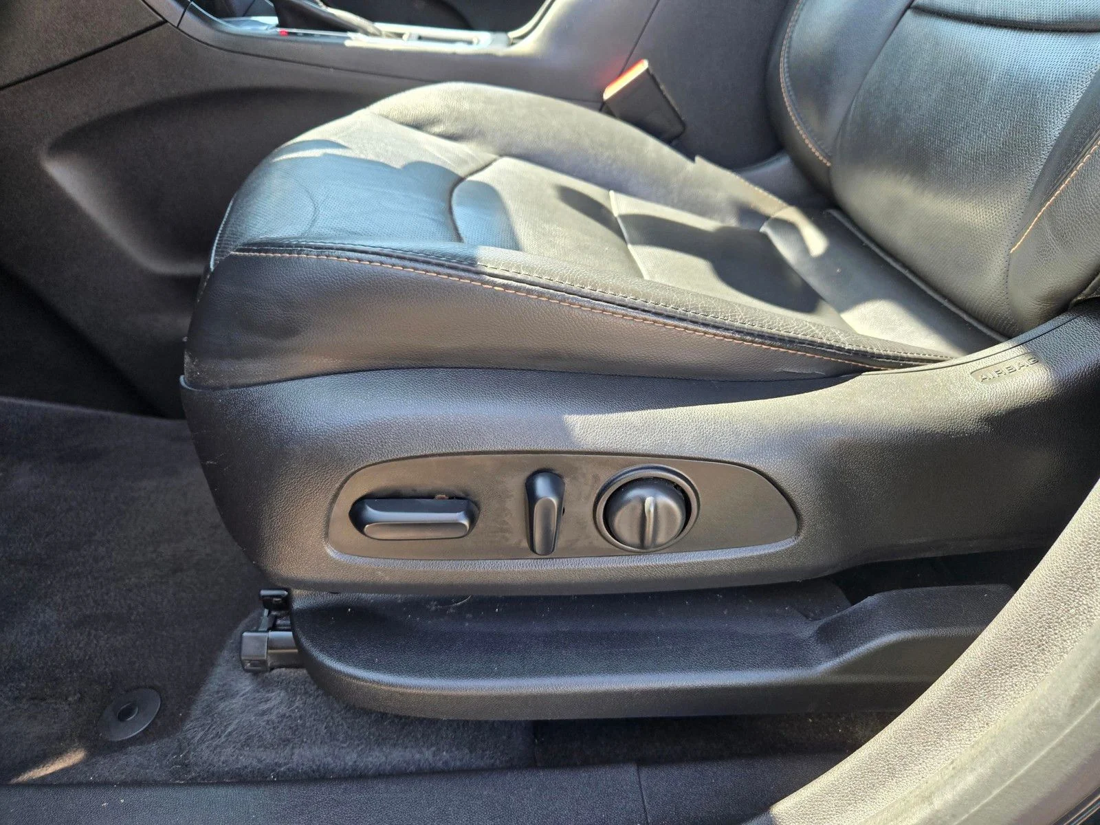 Used 2018 Mosaic Black Metallic Chevrolet Premier image 18