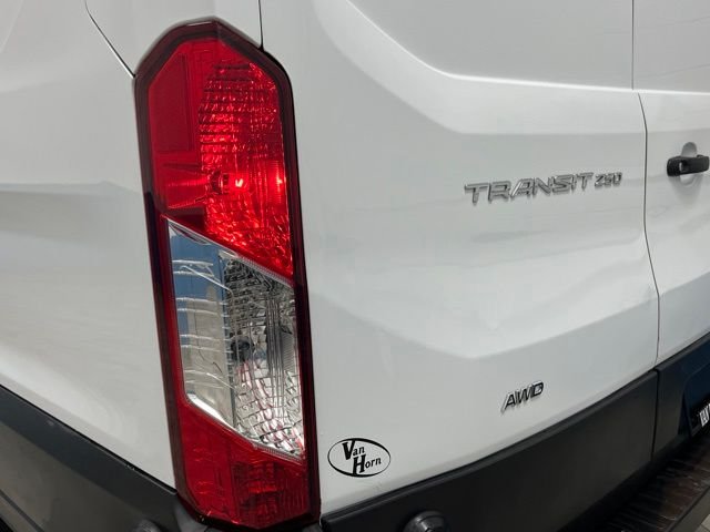 Used 2025 Oxford White Ford Base image 8