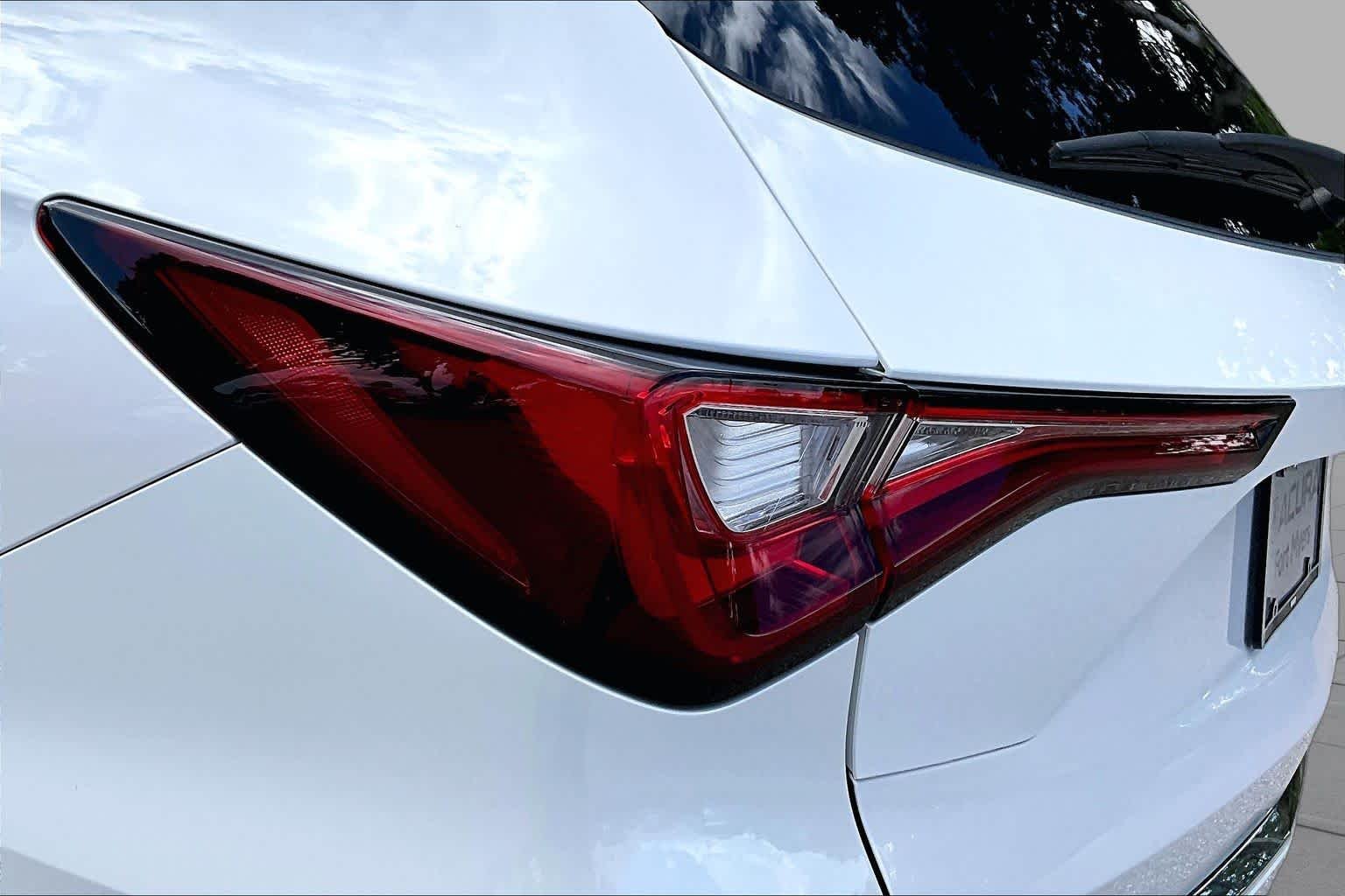 Used 2024 Platinum White Pearl Acura w/Technology Package image 29
