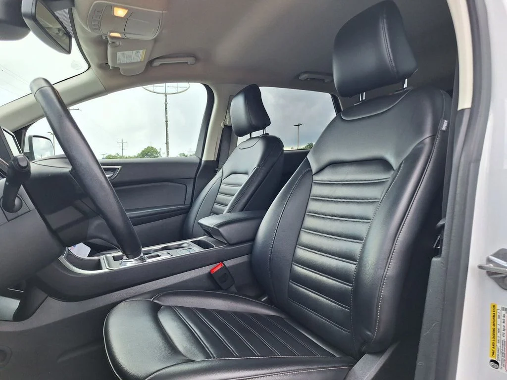 Used 2023 Oxford White Ford SEL image 21