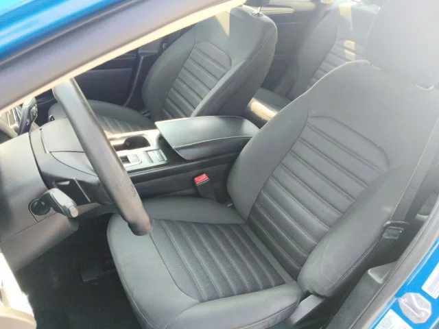 Used 2019 Blue Ford SE image 26