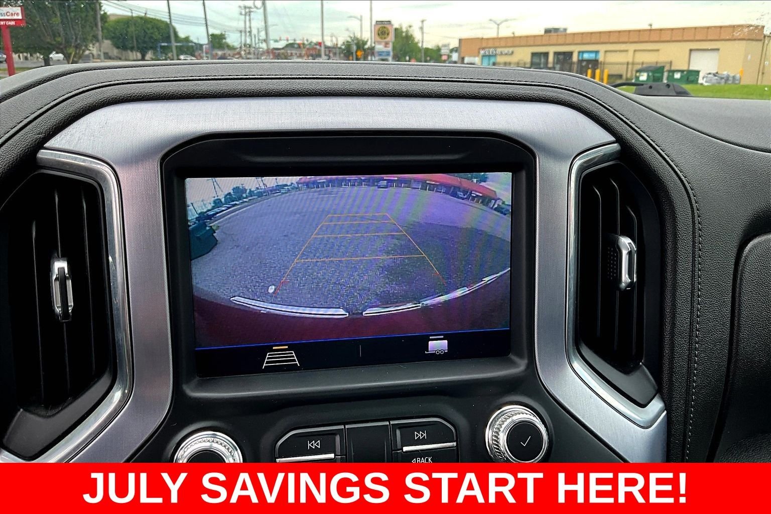 Used 2020 Red GMC Elevation image 17