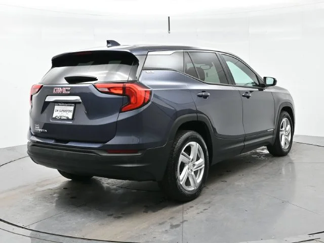 Used 2018 BLUE STEEL METALLIC GMC SLE image 7