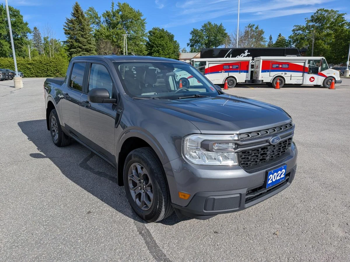 Used 2022 Grey Ford Awd Supercrew Xlt image 2