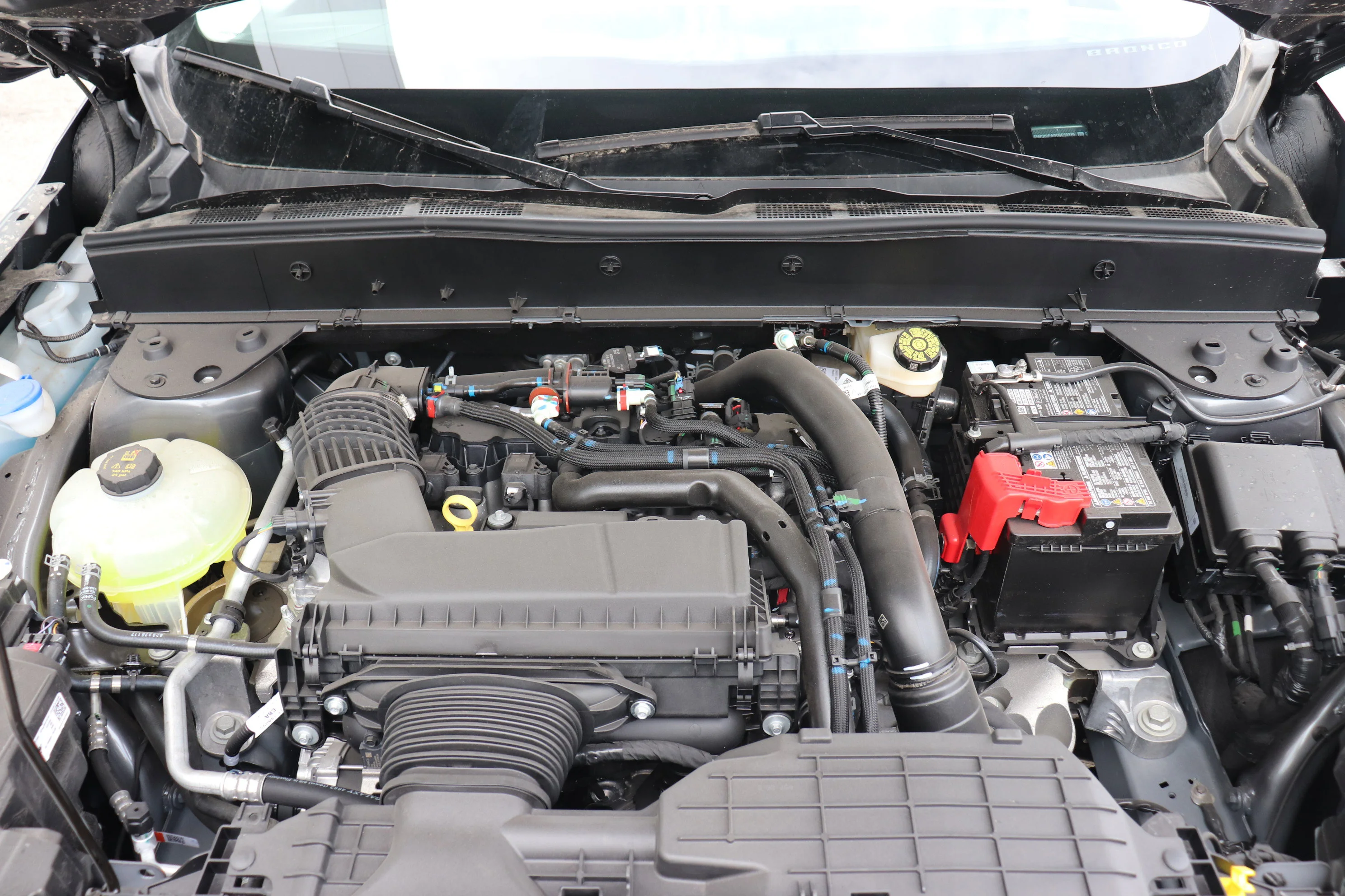 New 2026 CARBONIZED GREY Ford Badlands image 8